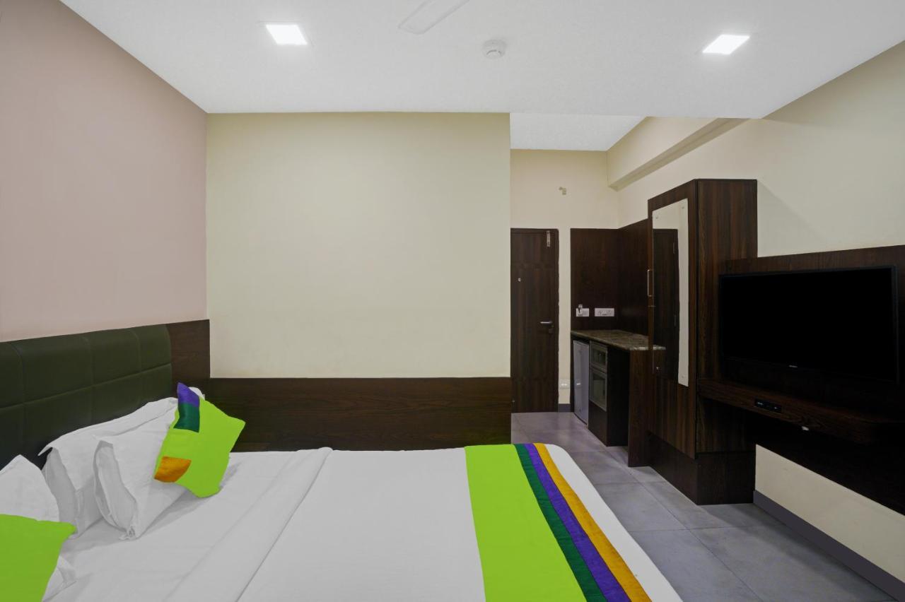 Greenotel Rooms Hazira, Surat Exterior foto