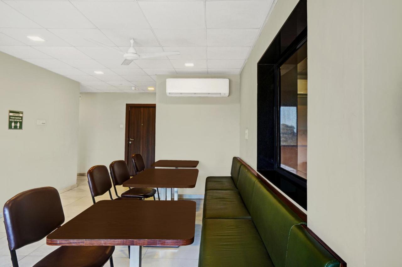 Greenotel Rooms Hazira, Surat Exterior foto