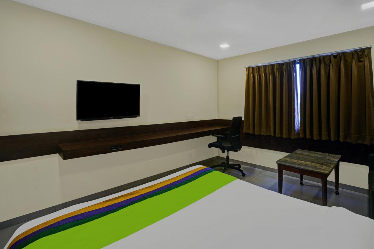 Greenotel Rooms Hazira, Surat Exterior foto