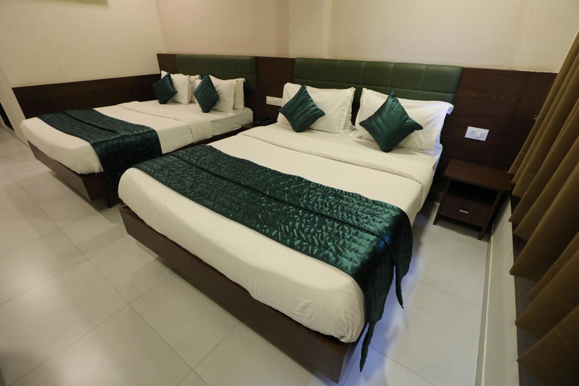 Greenotel Rooms Hazira, Surat Exterior foto
