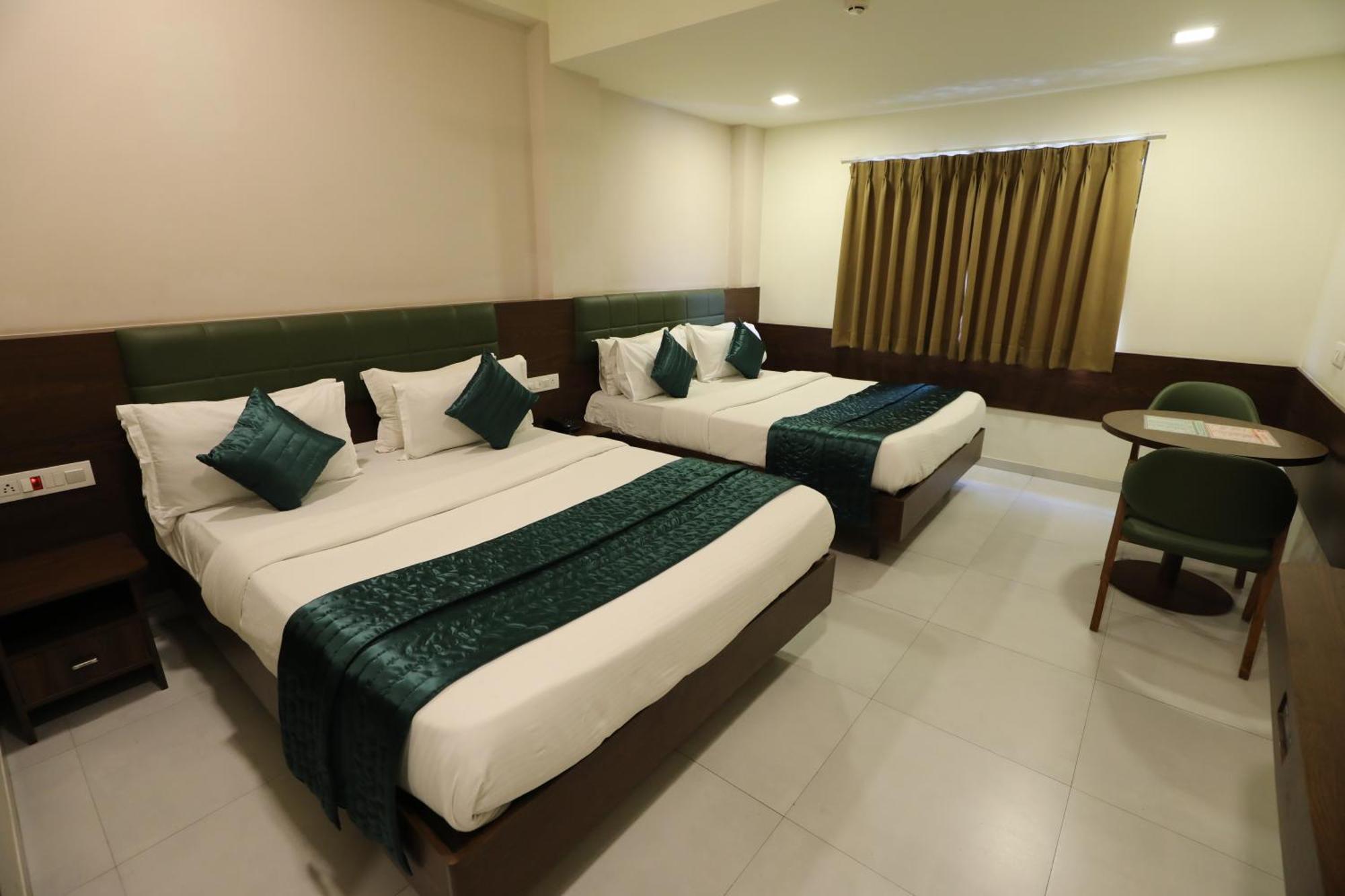 Greenotel Rooms Hazira, Surat Exterior foto