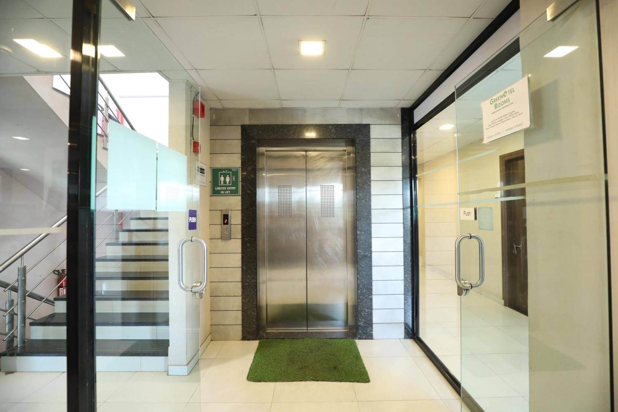 Greenotel Rooms Hazira, Surat Exterior foto