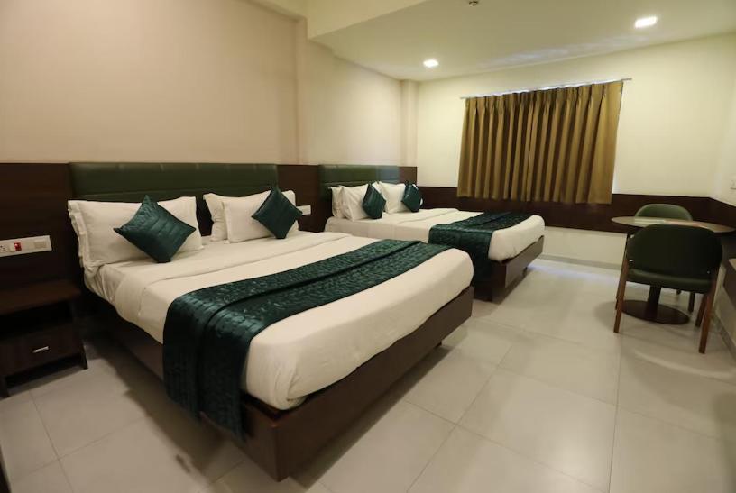 Greenotel Rooms Hazira, Surat Exterior foto